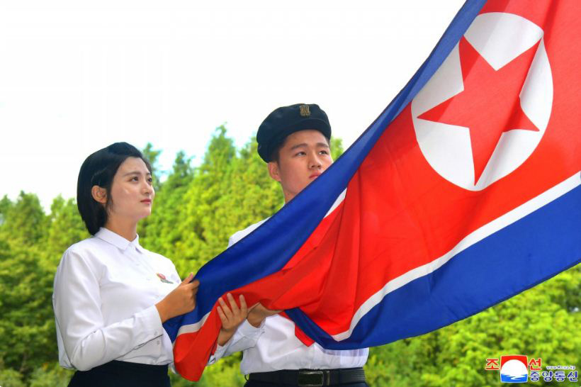 2-조선민주주의인민공화국창건 77돐 뜻깊게 경축